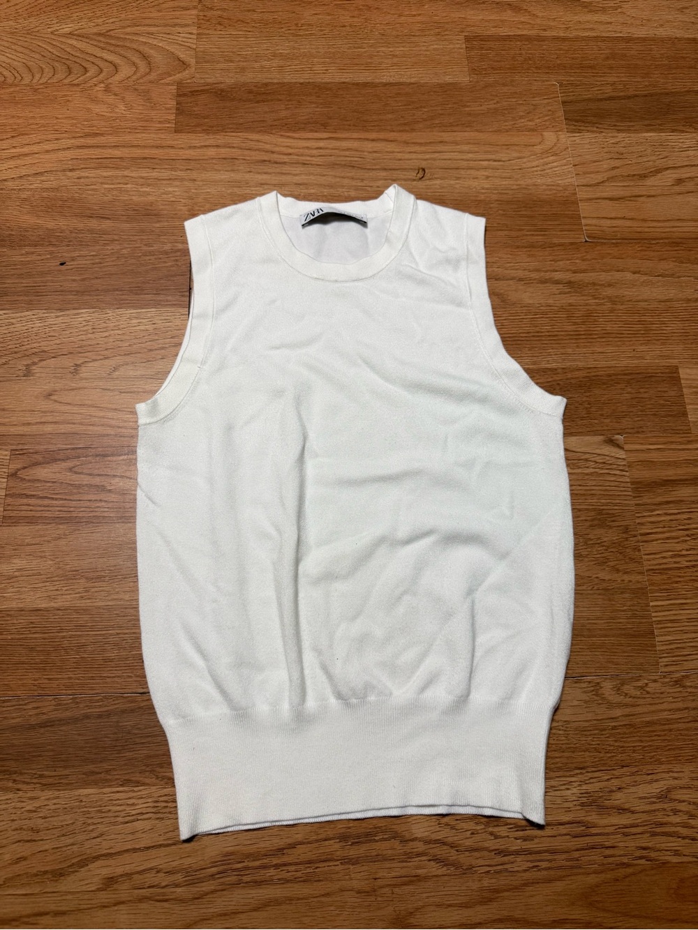ZARA White Sleeveless Crewneck Knit Vest